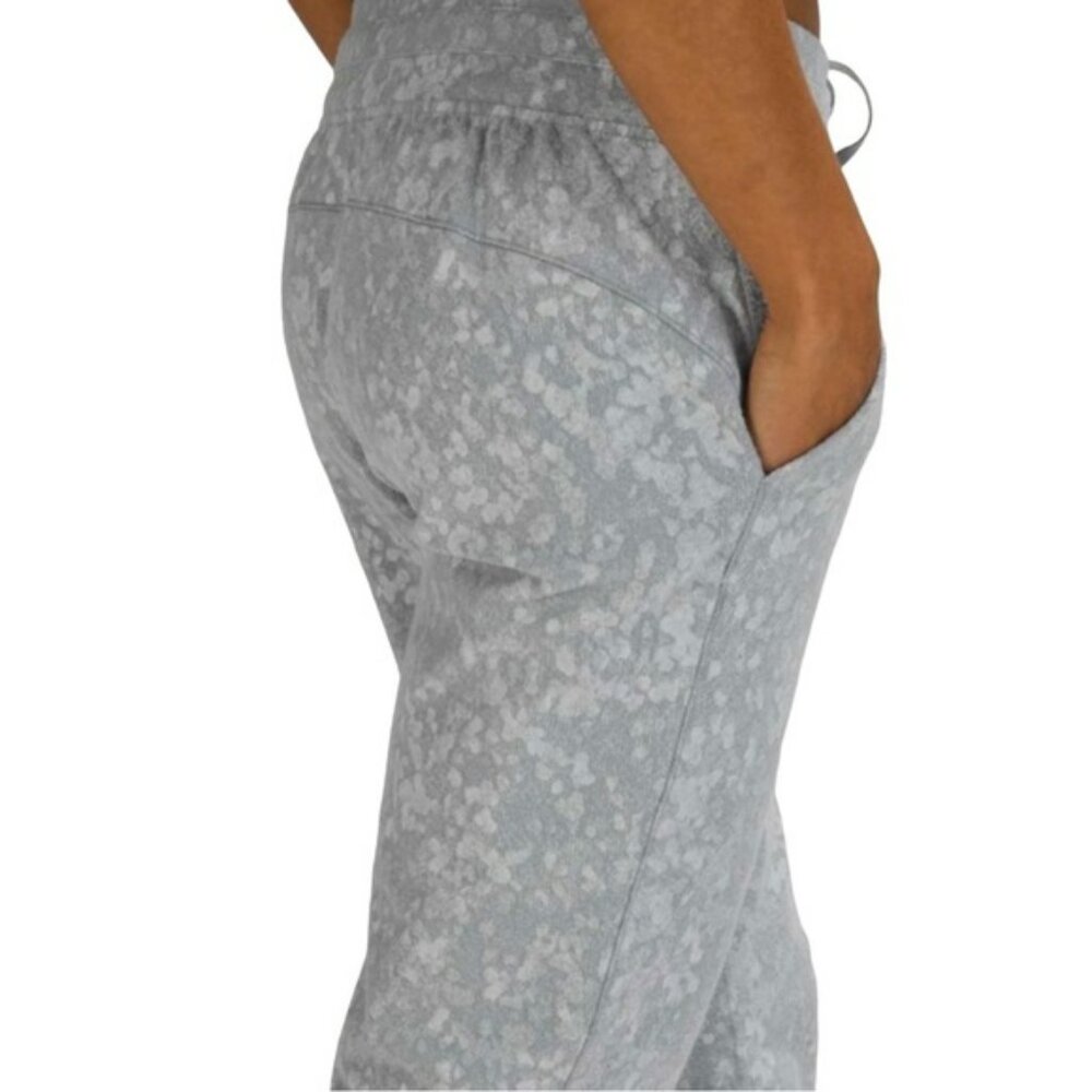 Lululemon Ready to Rulu Jogger Crop Sz 8 - Picture 3 of 11